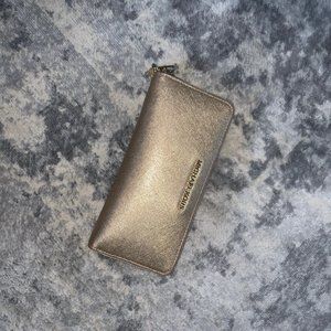 Michael Kors Jet Set Travel Continental Wallet